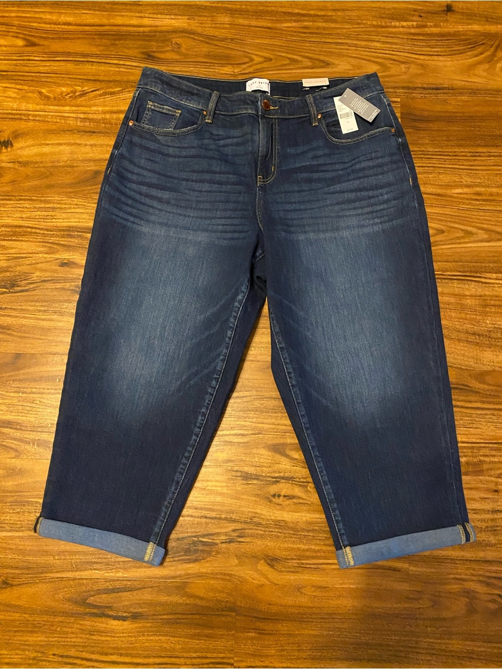 Lane Bryant Mid-Rise Boyfriend Capri Jeans NWT